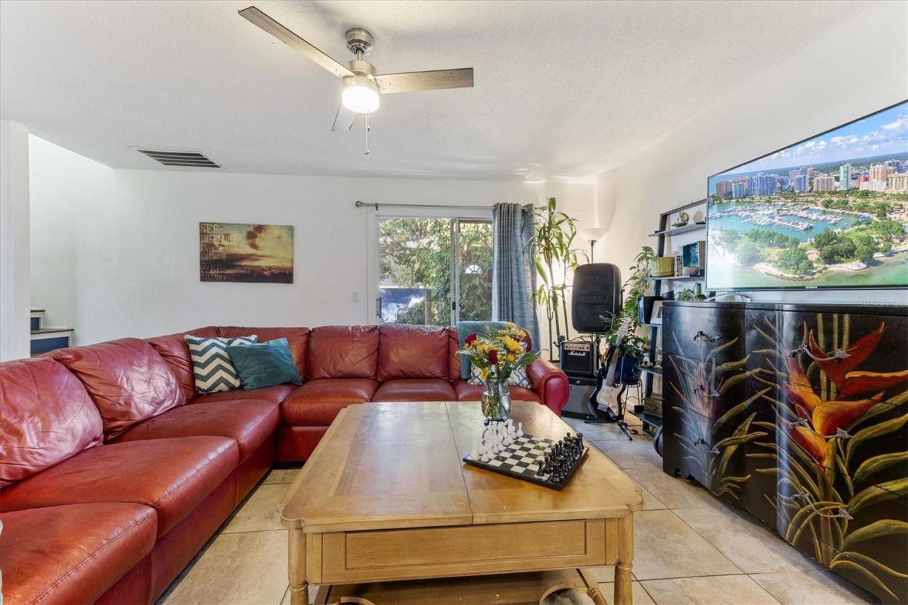 903 Byron Lane, Sarasota, FL 34243 Photo