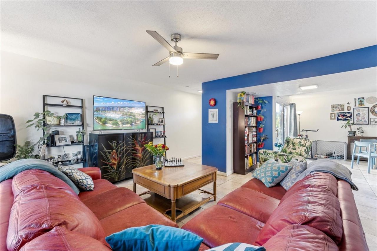 903 Byron Lane, Sarasota, FL 34243 Photo