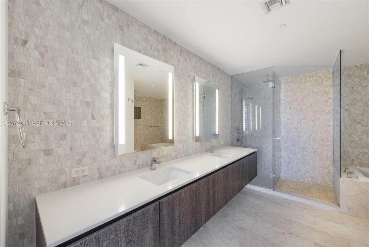88 SW 7th St , Unit 3409, Miami, FL 33130 Photo