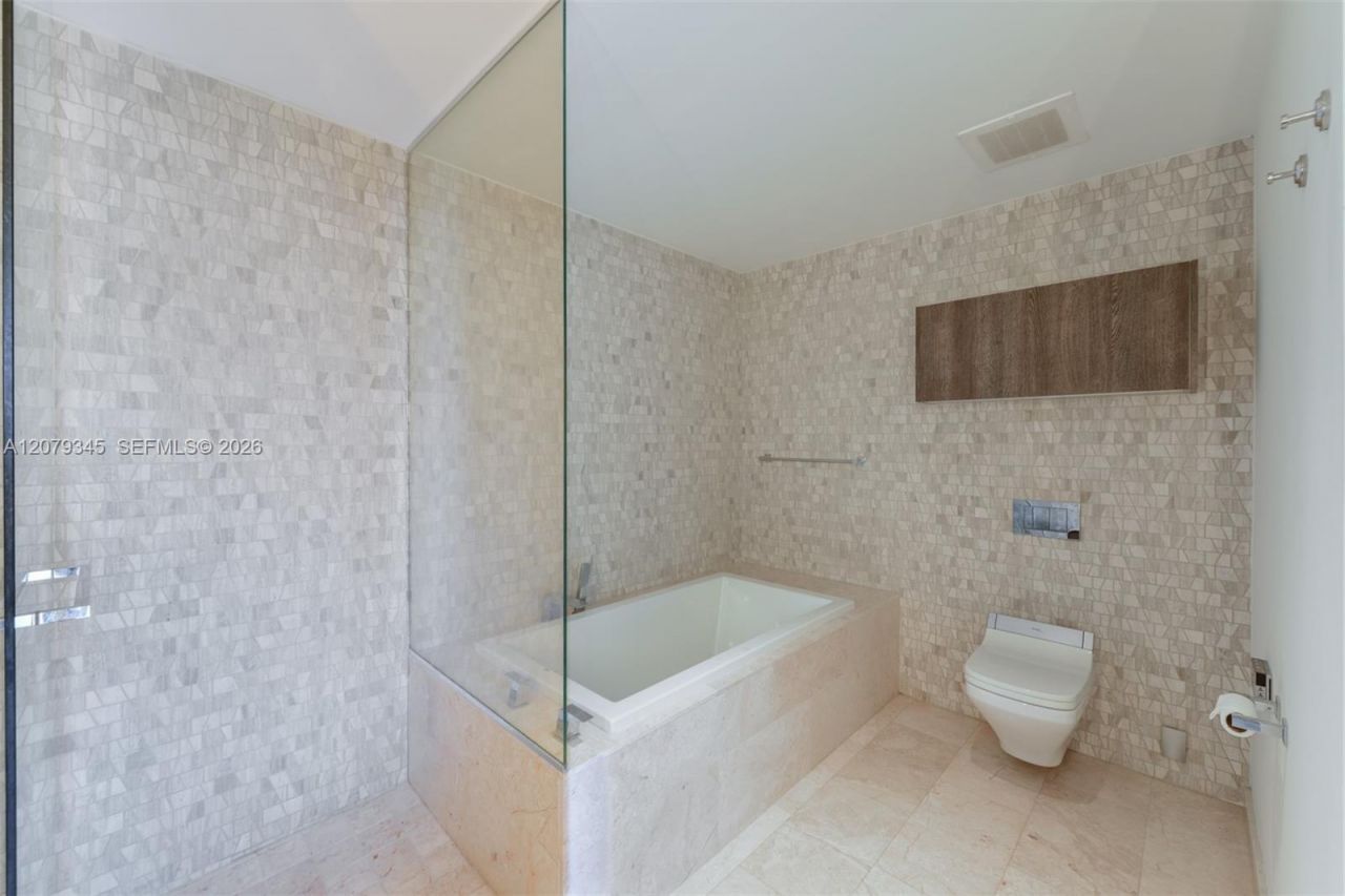 88 SW 7th St , Unit 3409, Miami, FL 33130 Photo