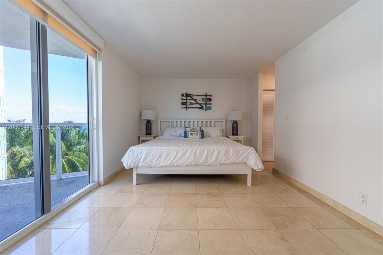 2401 Collins Ave, Unit 712, Miami Beach, FL 33140 Photo