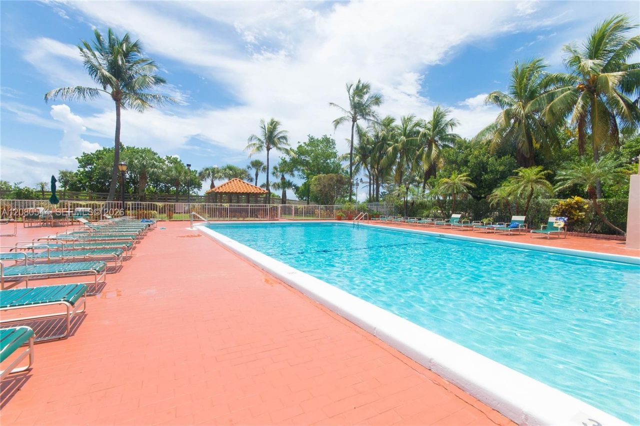 2401 Collins Ave, Unit 712, Miami Beach, FL 33140 Photo