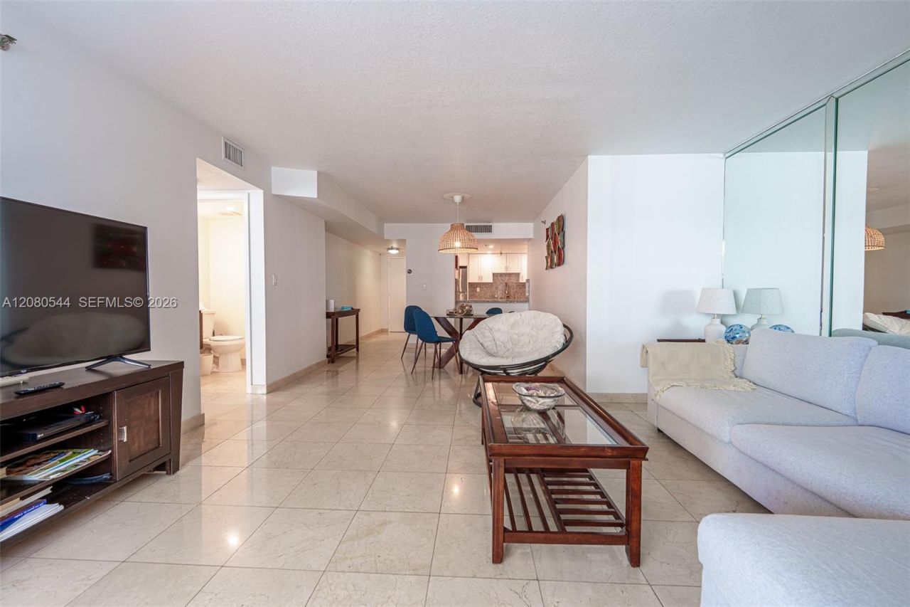 2401 Collins Ave, Unit 712, Miami Beach, FL 33140 Photo