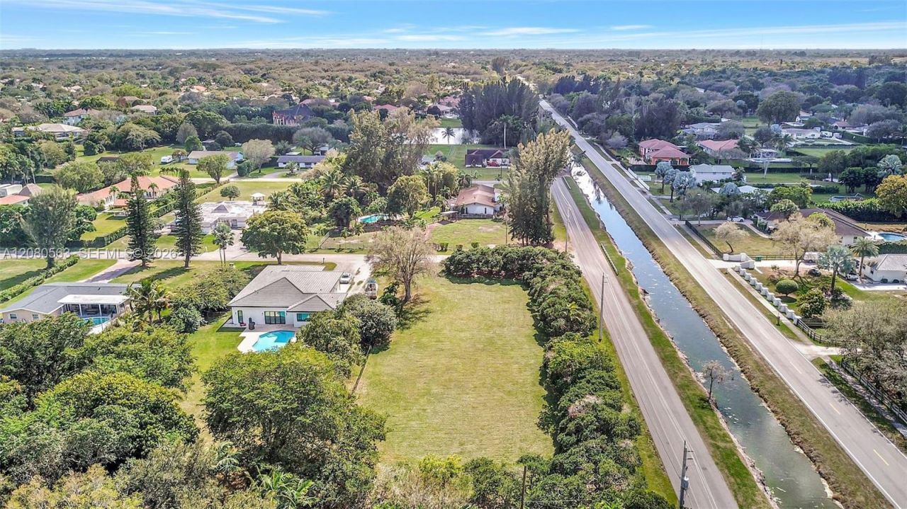28 SW Street, Davie, FL 33330 Photo