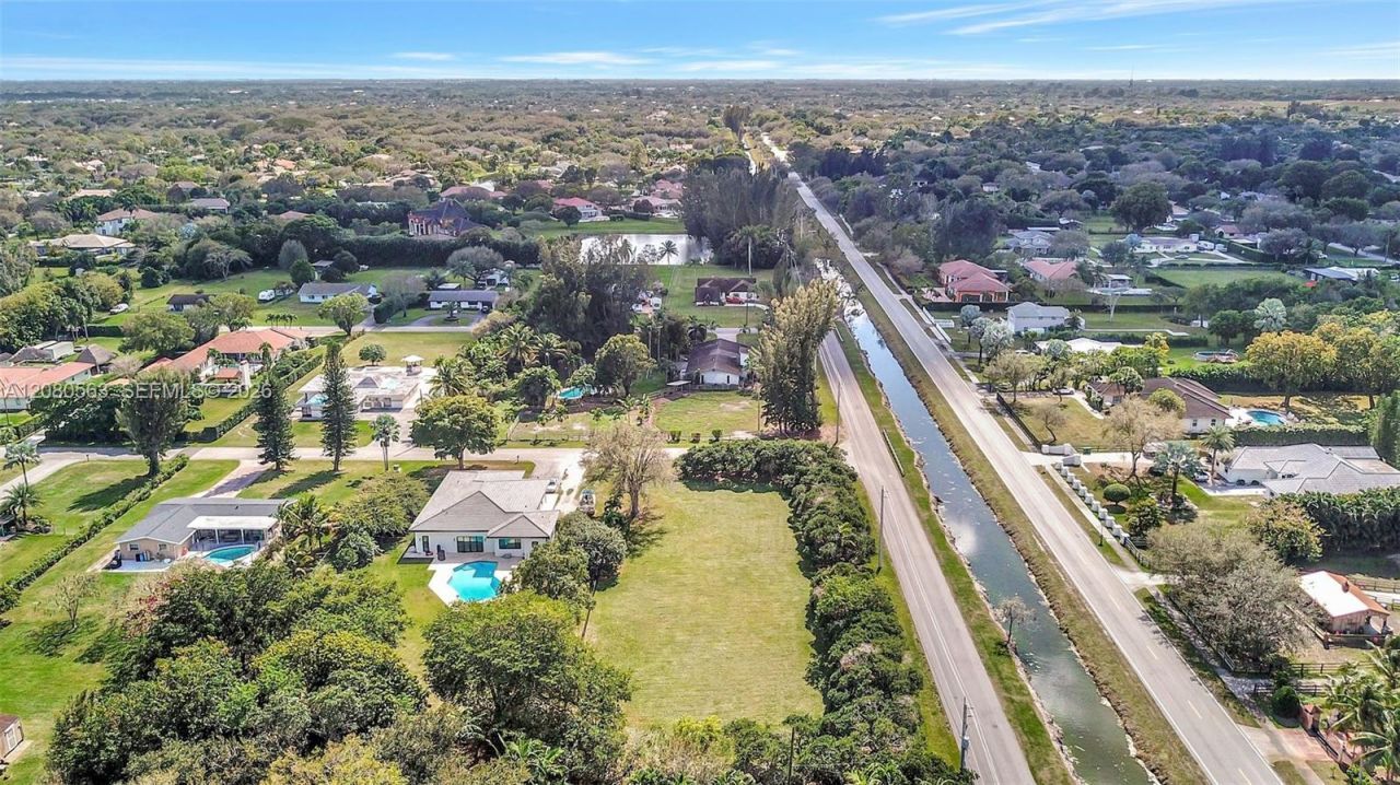 28 SW Street, Davie, FL 33330 Photo
