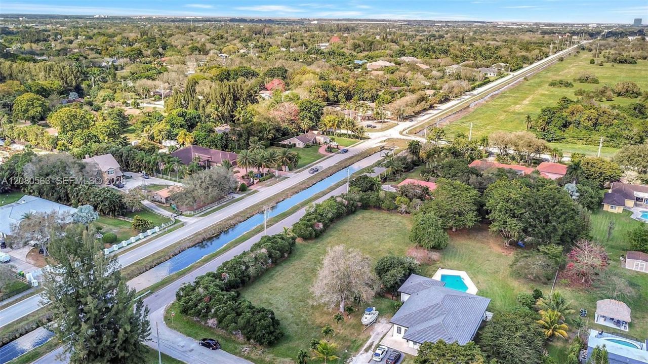 28 SW Street, Davie, FL 33330 Photo