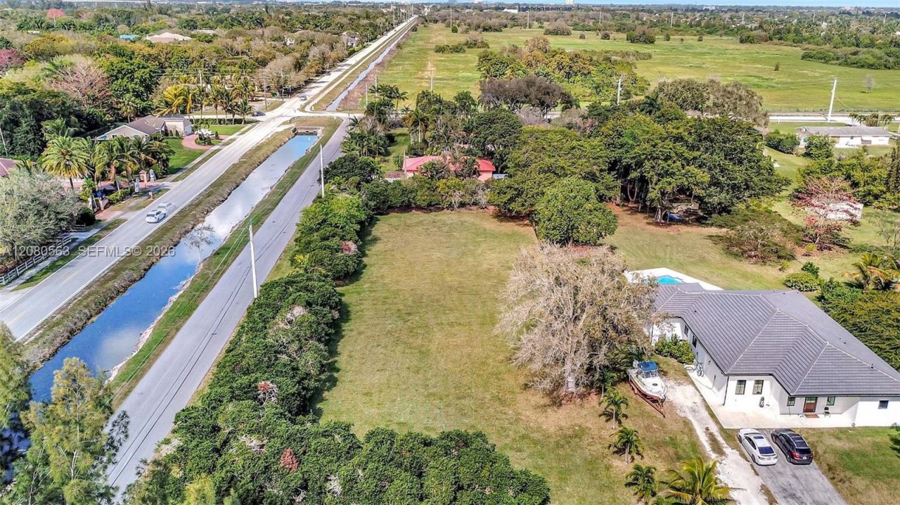 28 SW Street, Davie, FL 33330 Photo