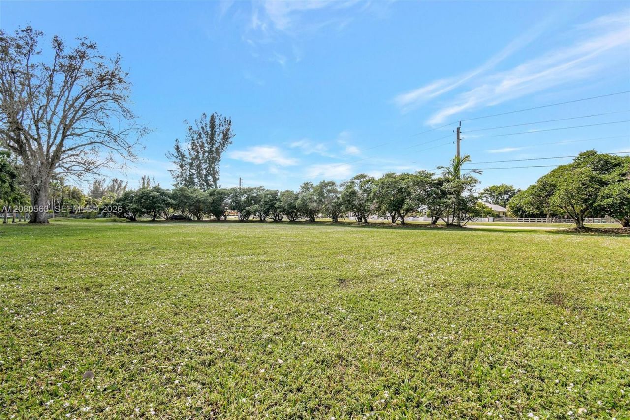 28 SW Street, Davie, FL 33330 Photo