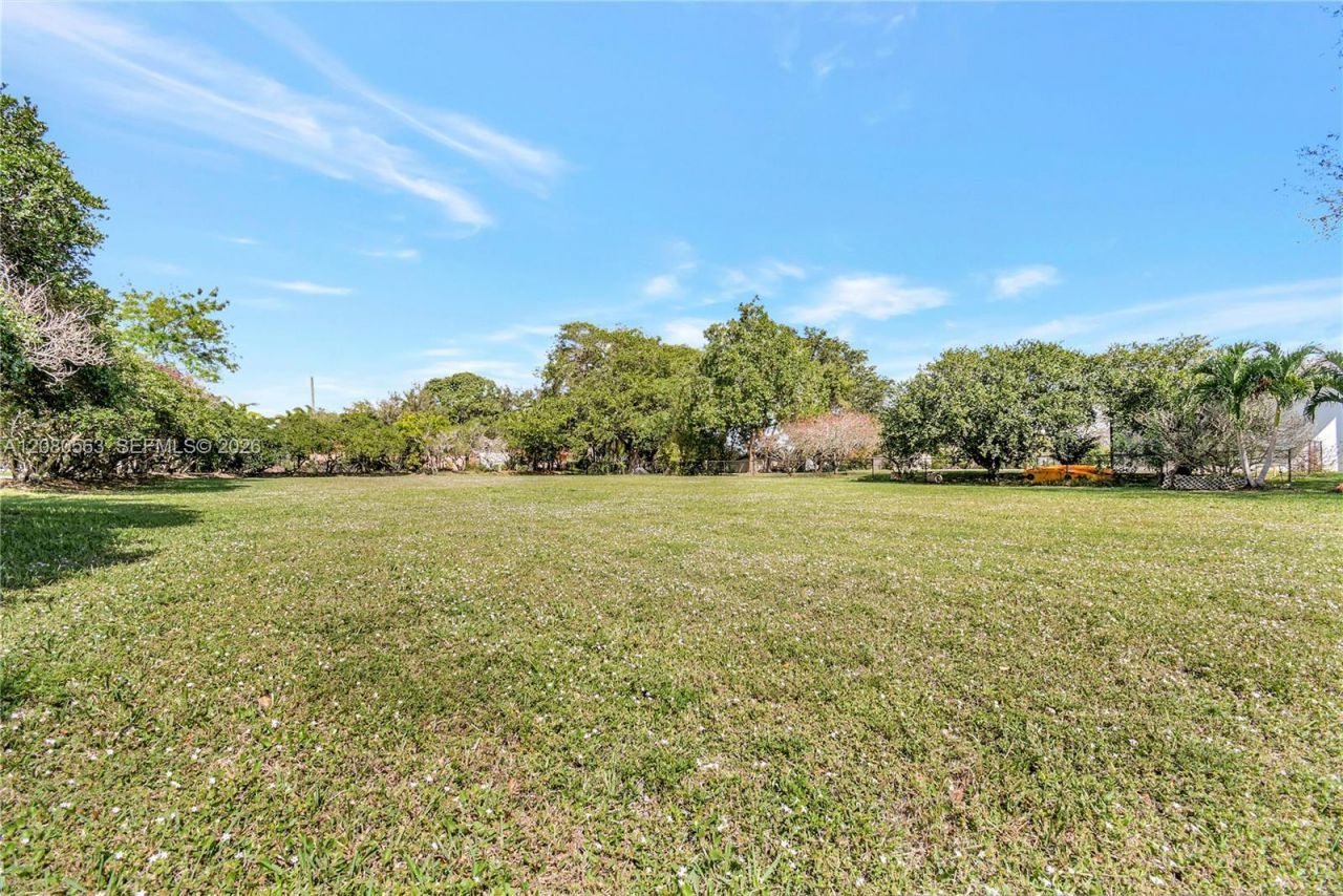 28 SW Street, Davie, FL 33330 Photo