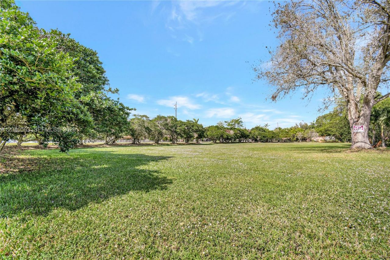 28 SW Street, Davie, FL 33330 Photo