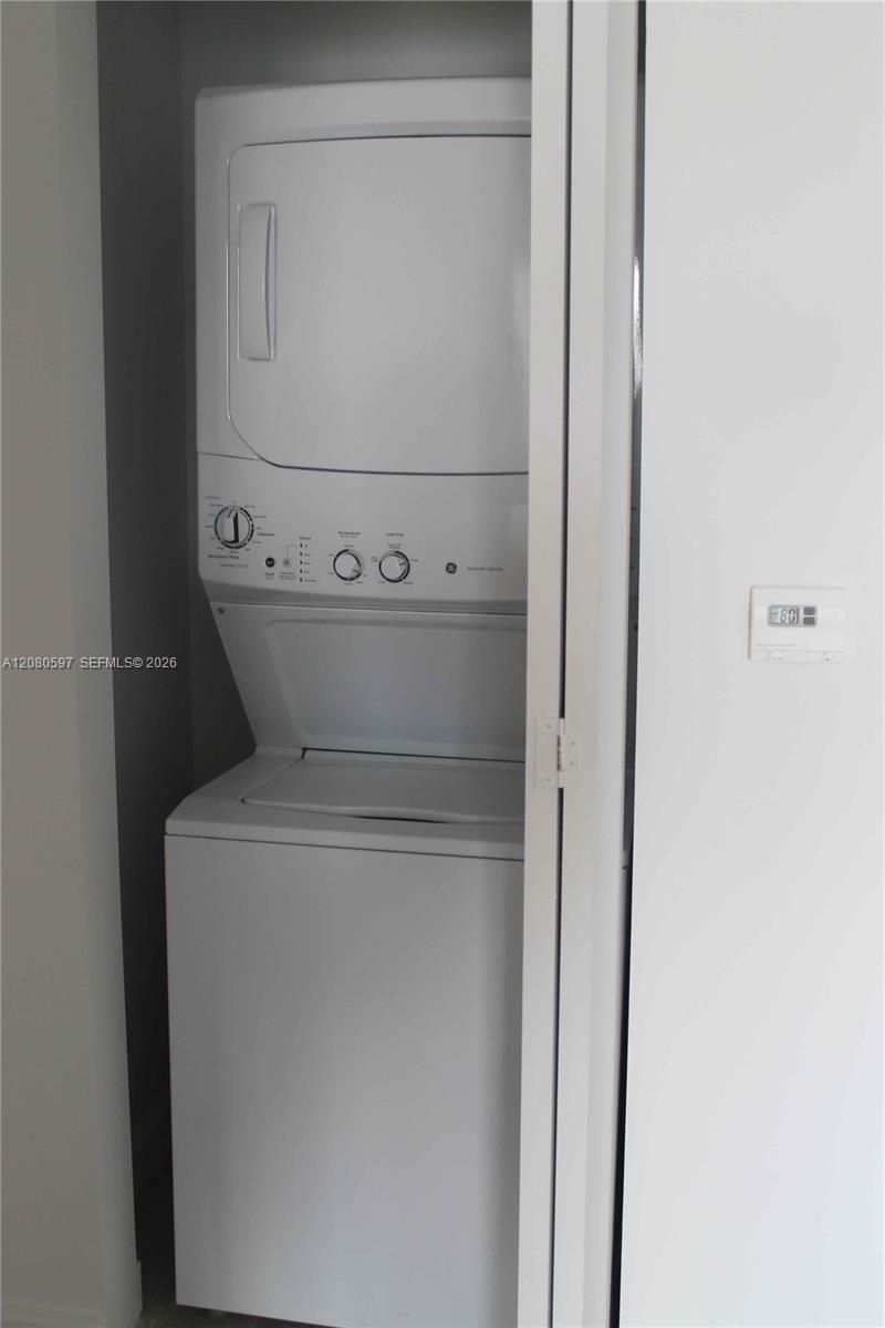 45 SW 9th St, Unit 2809, Miami, FL 33130 Photo