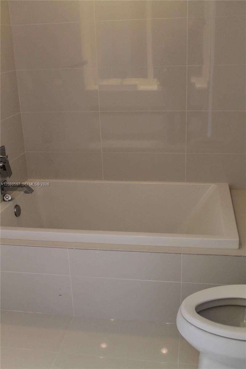 45 SW 9th St, Unit 2809, Miami, FL 33130 Photo