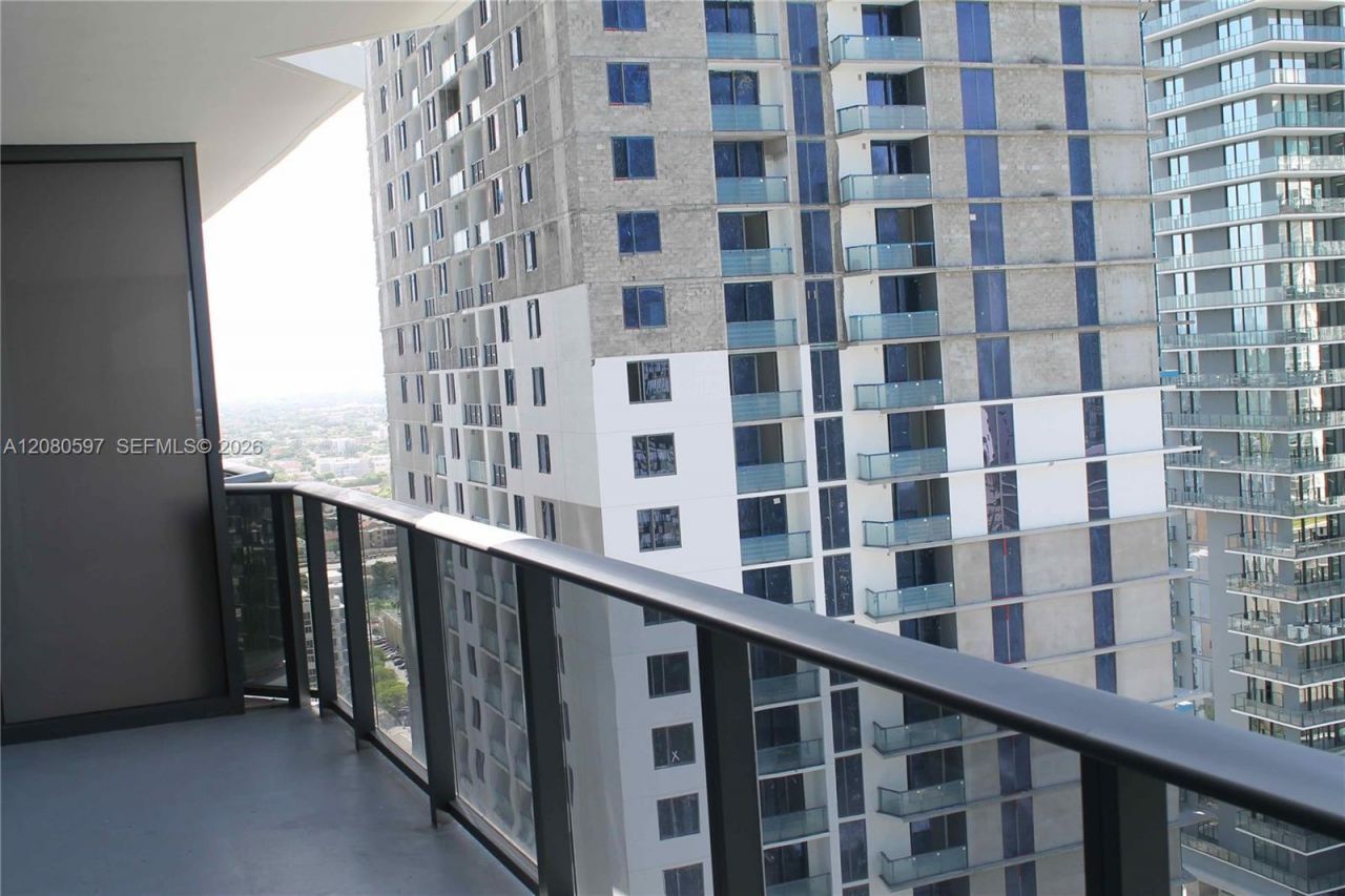 45 SW 9th St, Unit 2809, Miami, FL 33130 Photo
