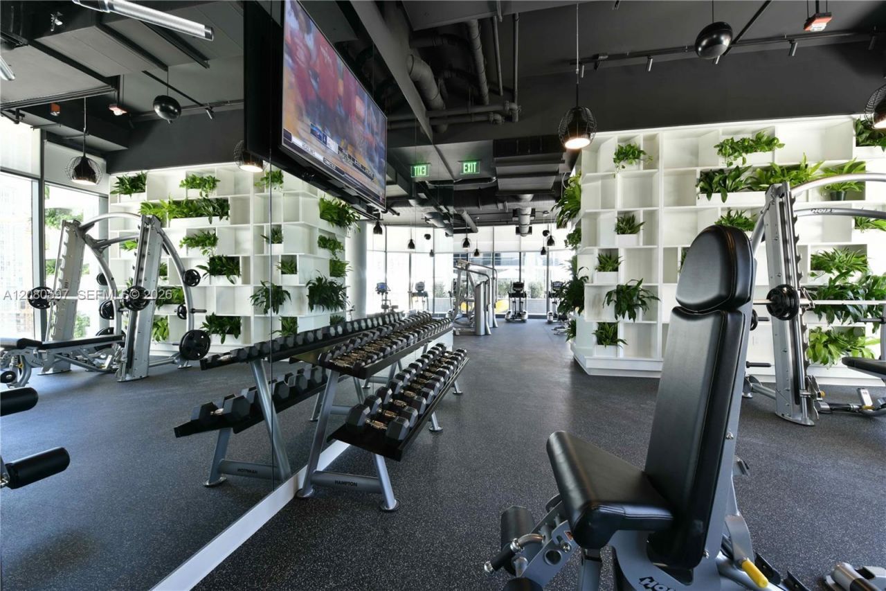 45 SW 9th St, Unit 2809, Miami, FL 33130 Photo