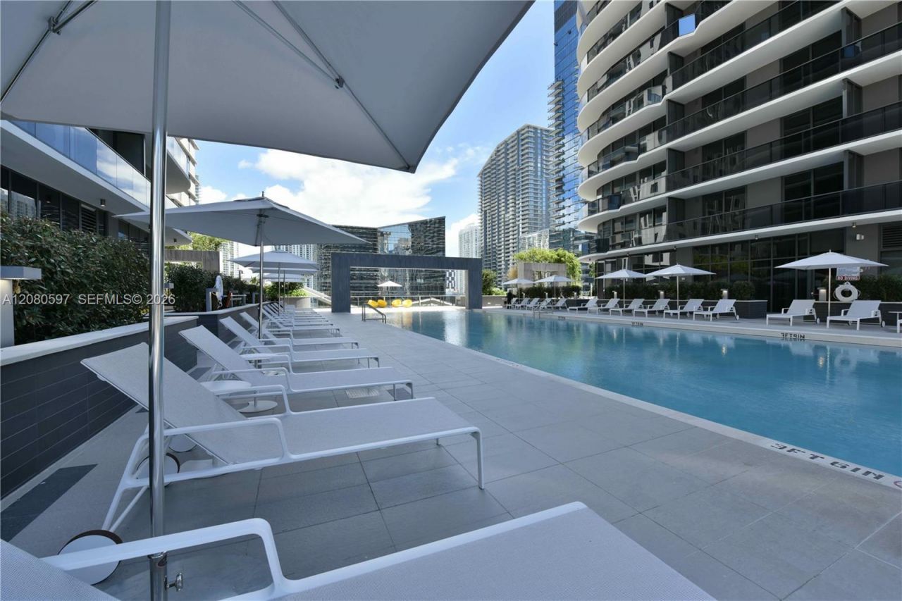 45 SW 9th St, Unit 2809, Miami, FL 33130 Photo