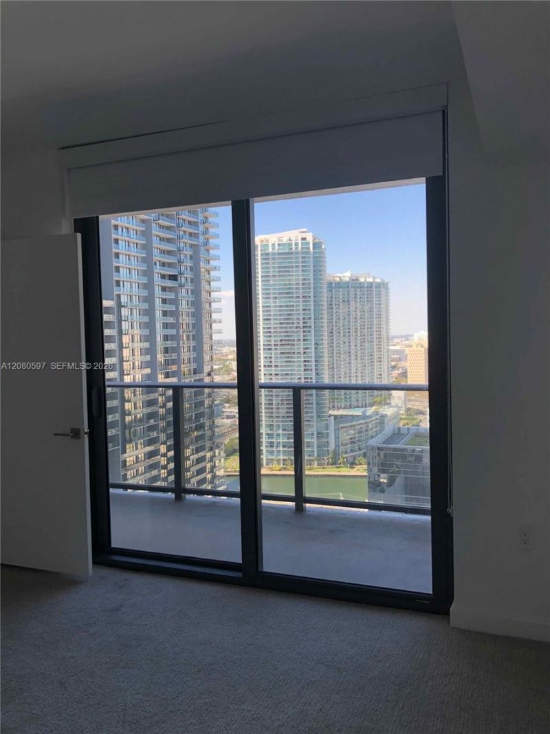 45 SW 9th St, Unit 2809, Miami, FL 33130 Photo