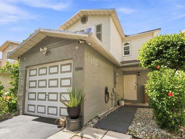 5506 NW 22nd St , Lauderhill, FL 33313