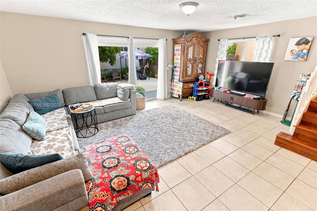 5506 NW 22nd St, Lauderhill, FL 33313 Photo