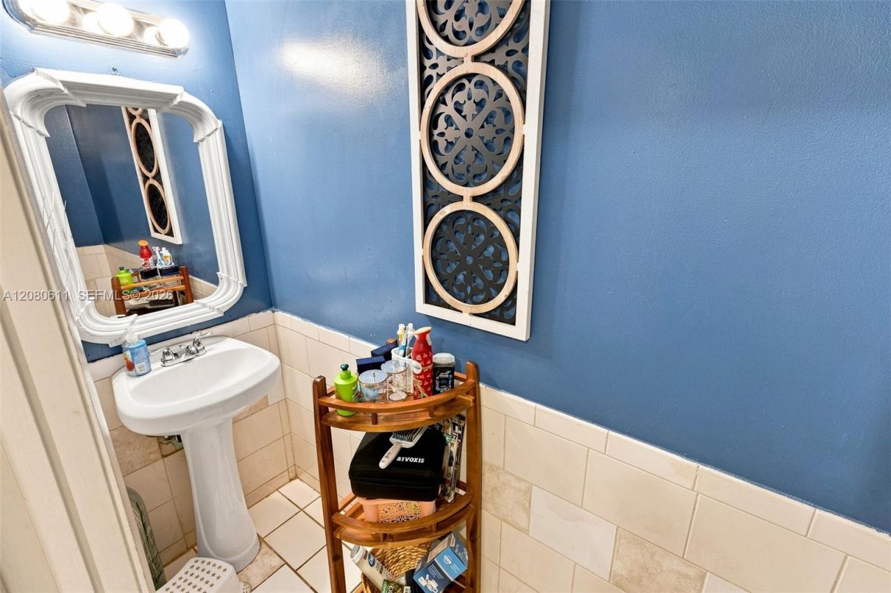 5506 NW 22nd St, Lauderhill, FL 33313 Photo