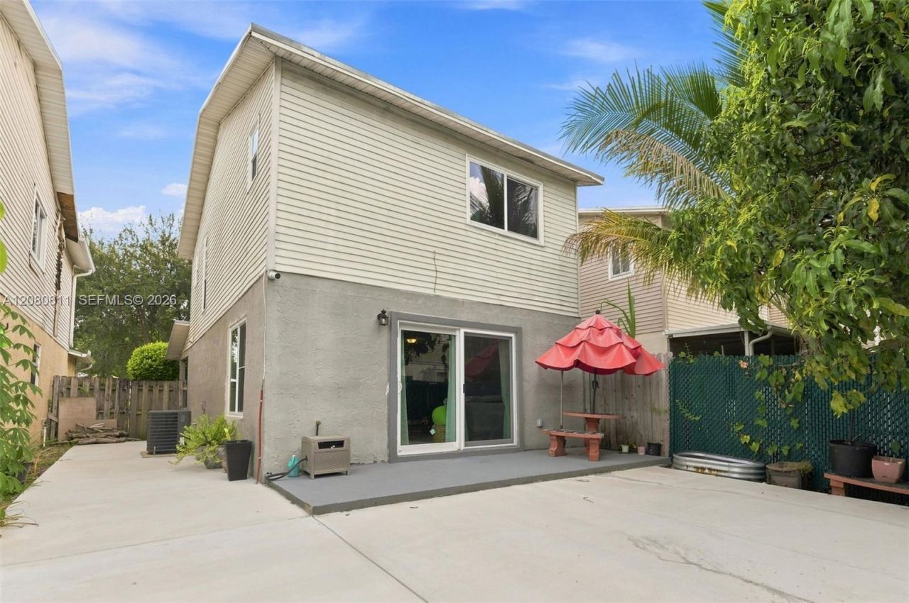 5506 NW 22nd St, Lauderhill, FL 33313 Photo
