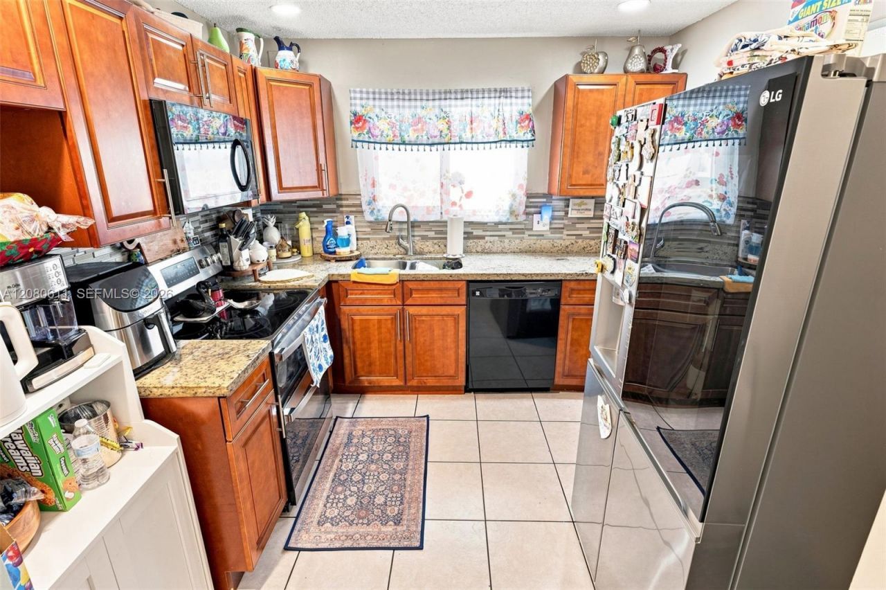5506 NW 22nd St, Lauderhill, FL 33313 Photo