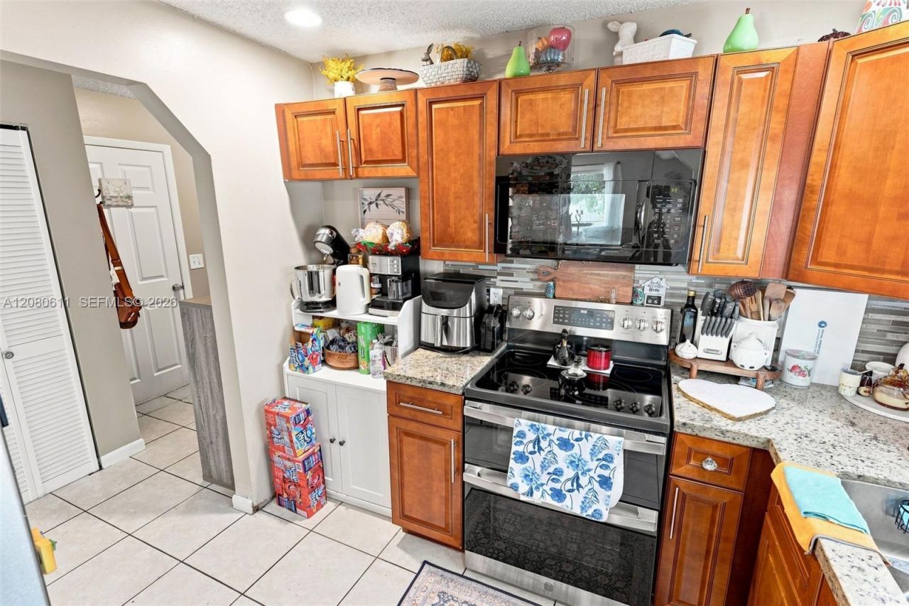 5506 NW 22nd St, Lauderhill, FL 33313 Photo