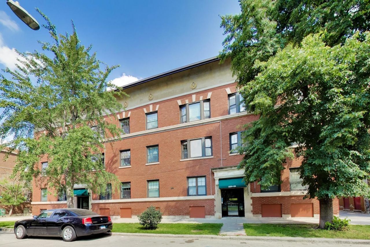 2231 N Kedzie Boulevard, Unit 3, Chicago, IL 60647 Main Photo