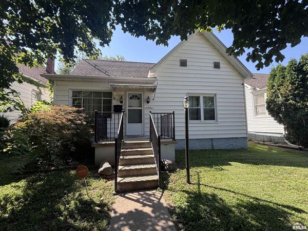 604 W MAPLE Avenue North, Springfield, IL 62702