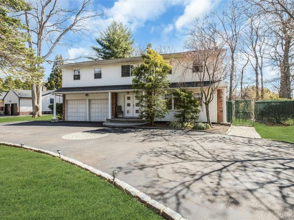 132 Washington Avenue , Plainview, NY 11803