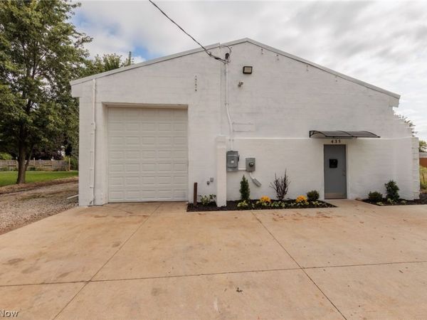 435 Huron Street , Elyria, OH 44035