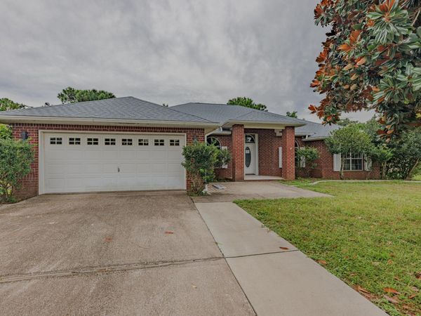 7303 Frankfort Street, Navarre, FL 32566