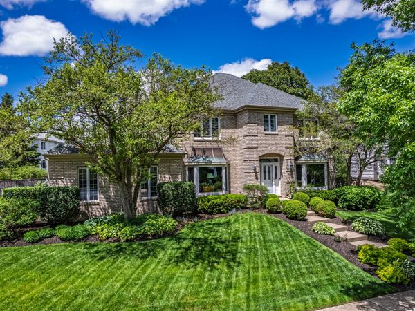 391 Du Pahze Street , Naperville, IL 60565