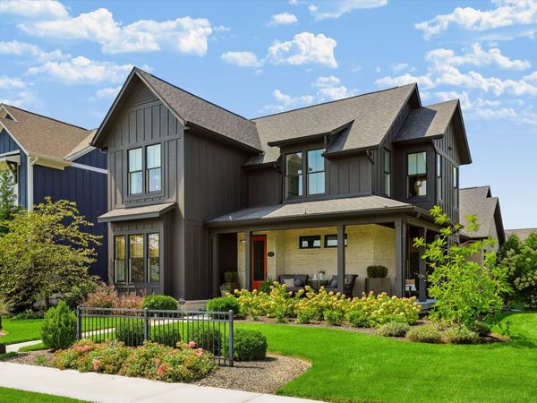 15040 Oak Hollow Lane E, Carmel, IN 46033