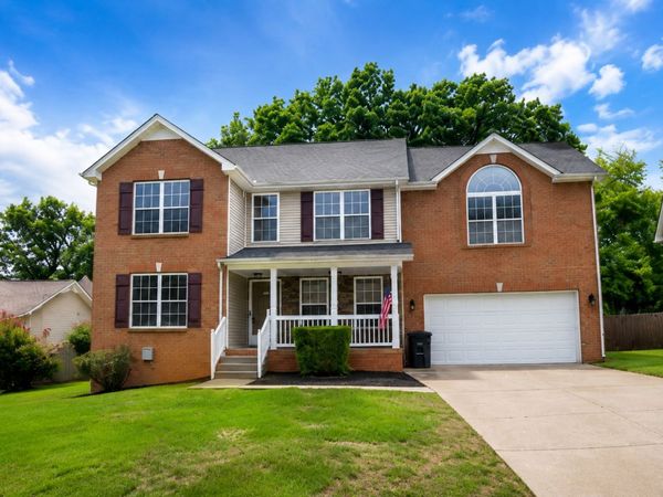 736 W Accipiter Cir, Clarksville, TN 37043
