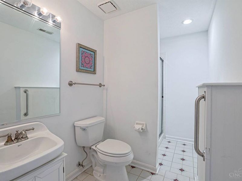 4350 Regency Ridge Court, Unit 305, Green Township, OH 45248 Photo 15