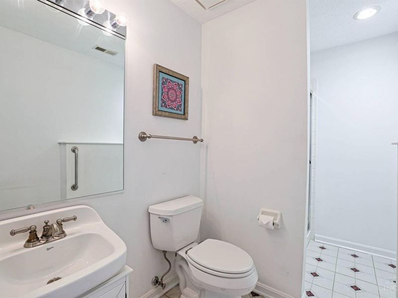 4350 Regency Ridge Court, Unit 305, Green Township, OH 45248 Photo 16