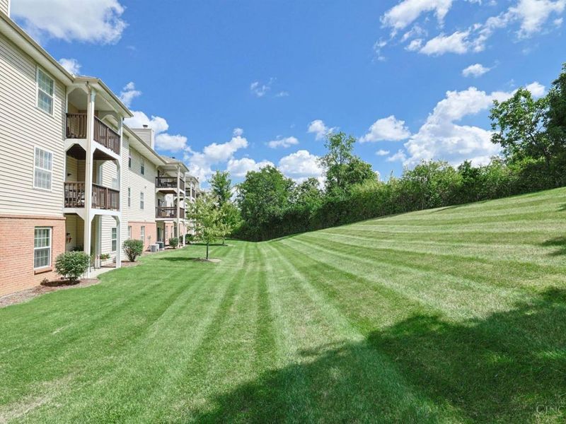 4350 Regency Ridge Court, Unit 305, Green Township, OH 45248 Photo 24