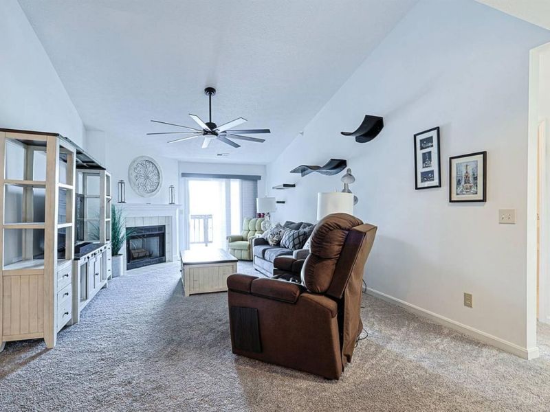 4350 Regency Ridge Court, Unit 305, Green Township, OH 45248 Photo 3