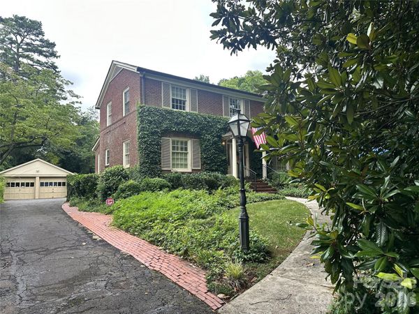 2001 Radcliffe Avenue , Charlotte, NC 28207