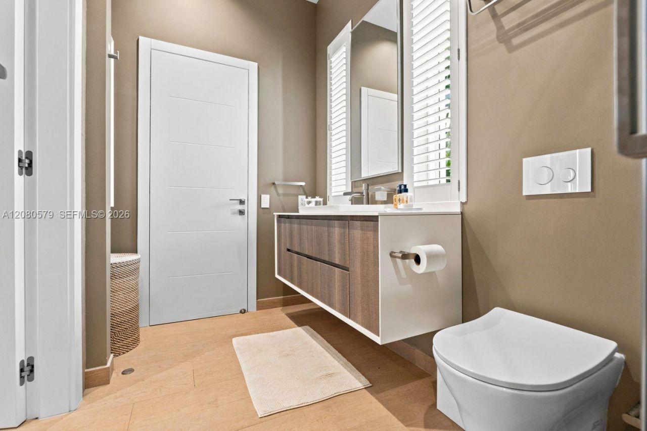 3939 Country Club Ln , Fort Lauderdale, FL 33308 Photo