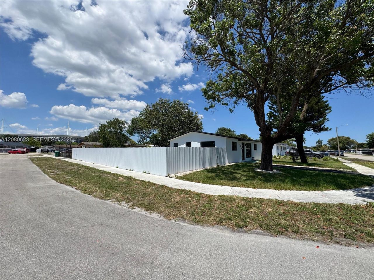 2251 NW 193rd Ter , Miami Gardens, FL 33056 Photo