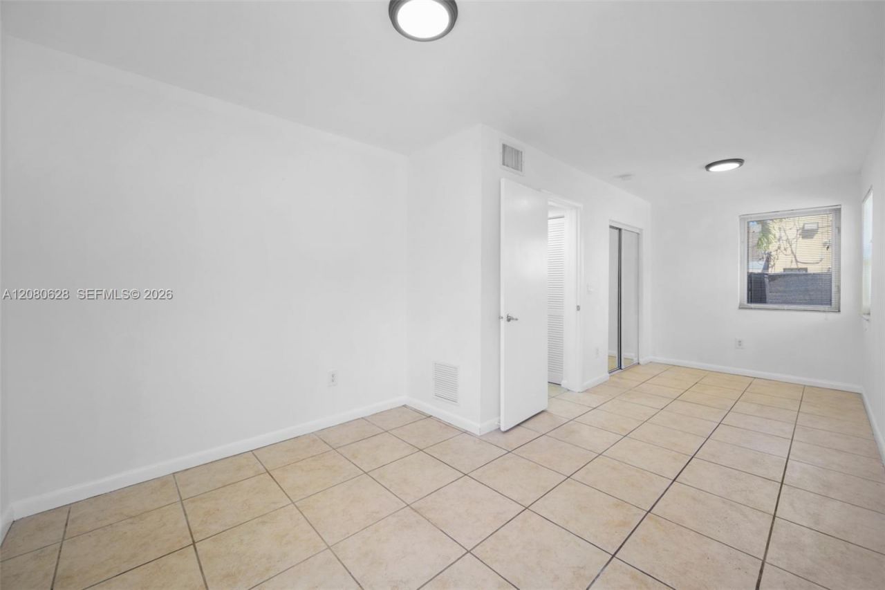 575 NE 82nd St, Unit 15, Miami, FL 33138 Photo