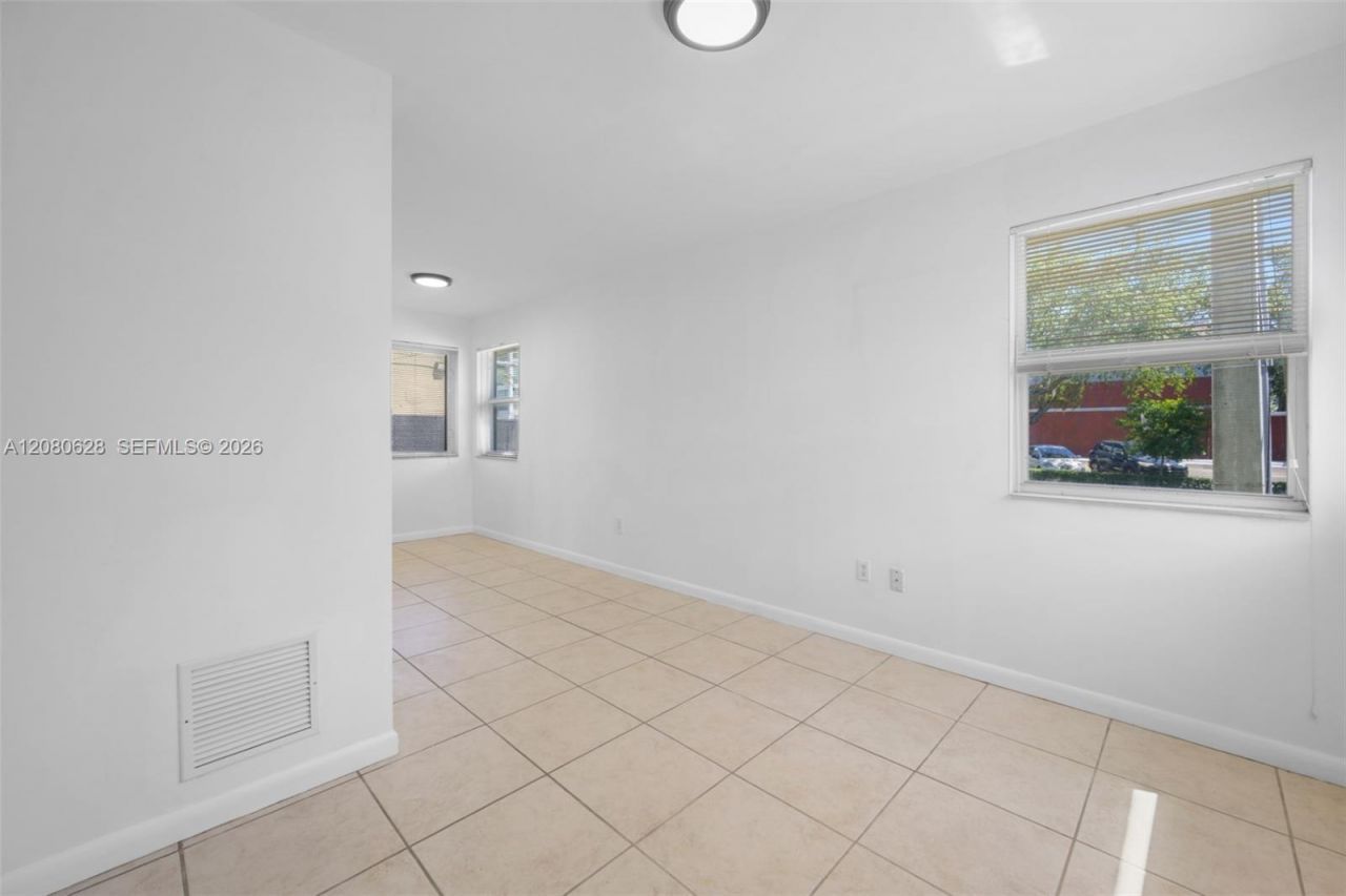 575 NE 82nd St, Unit 15, Miami, FL 33138 Photo