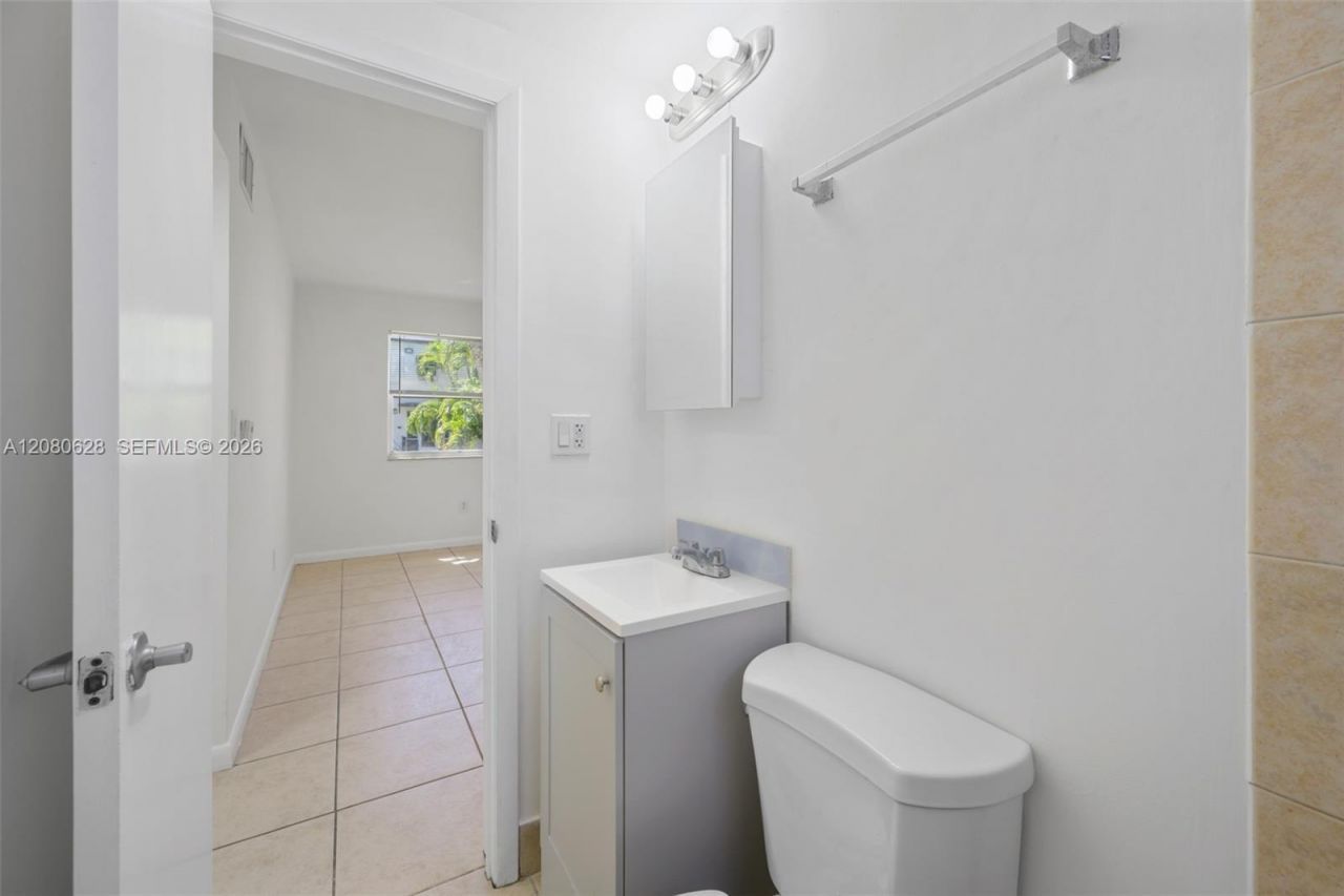 575 NE 82nd St, Unit 15, Miami, FL 33138 Photo