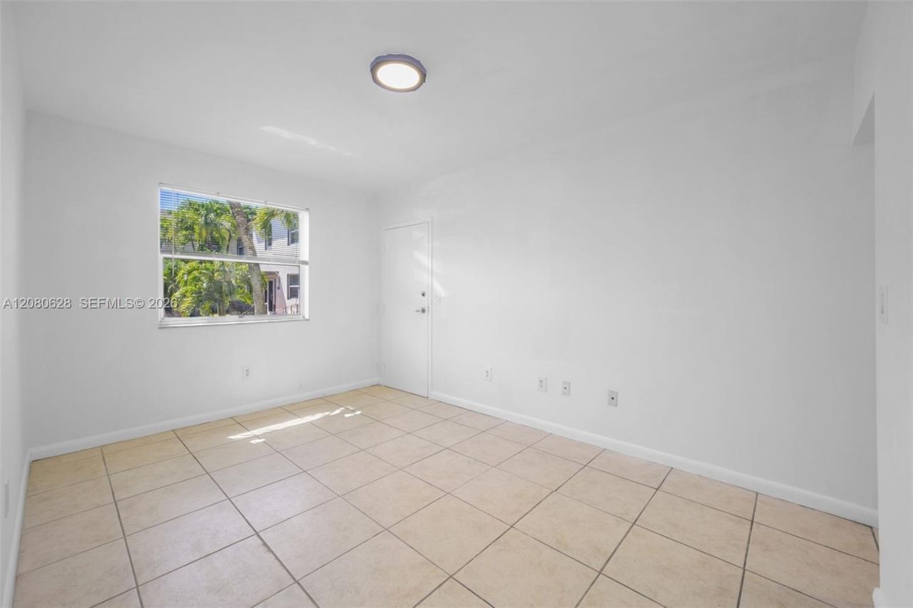 575 NE 82nd St, Unit 15, Miami, FL 33138 Photo
