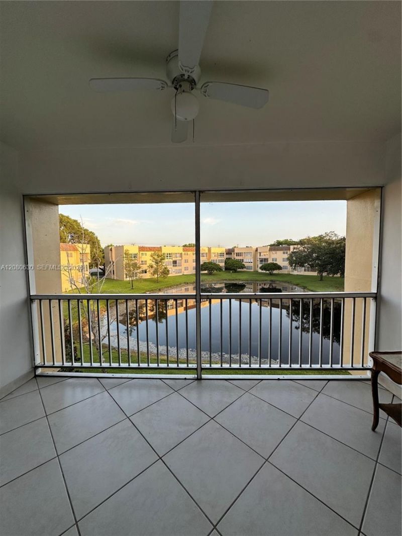 6090 NW 64th Ave , Unit 310, Tamarac, FL 33319 Photo