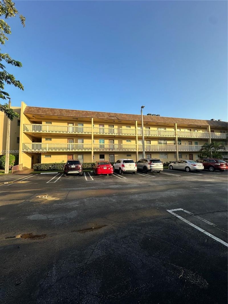 6090 NW 64th Ave , Unit 310, Tamarac, FL 33319 Photo