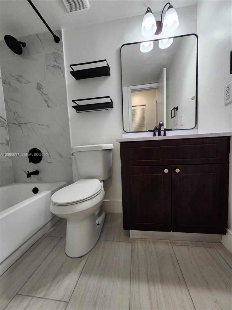 18224 Mediterranean Blvd , Unit 8-17, Hialeah, FL 33015 Photo