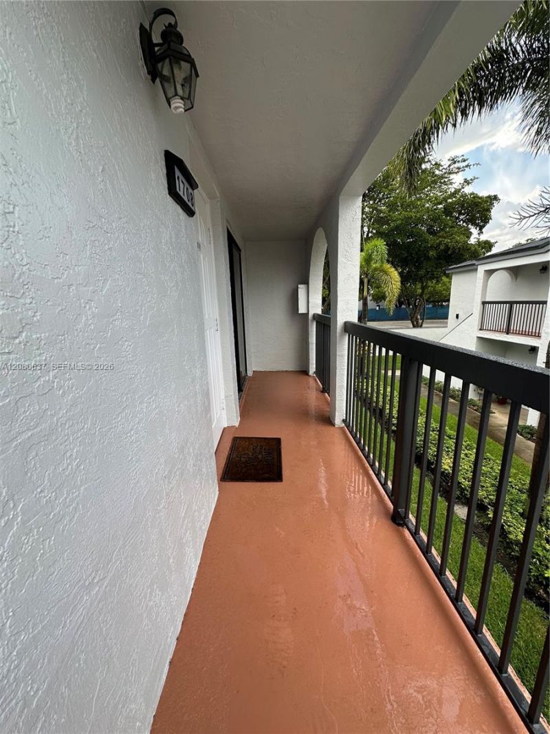 18224 Mediterranean Blvd , Unit 8-17, Hialeah, FL 33015 Photo
