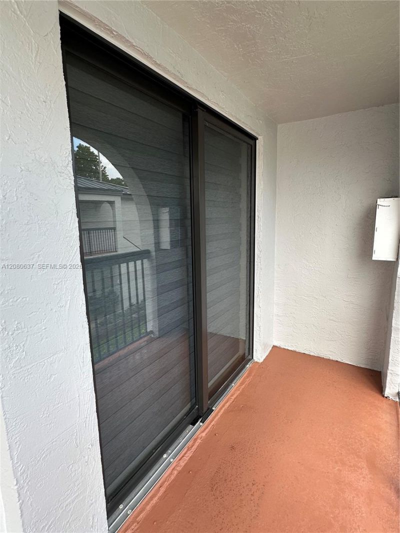 18224 Mediterranean Blvd , Unit 8-17, Hialeah, FL 33015 Photo